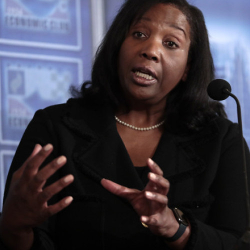 Trump amenință cu demiterea oficialei Fed Lisa Cook într-un nou conflict