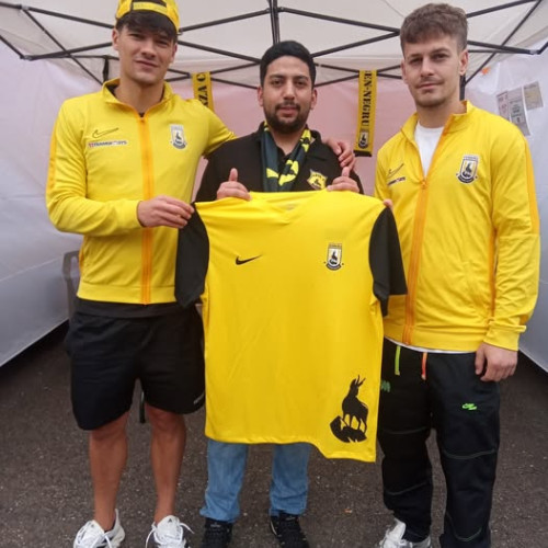 suporteri din întreaga țară caută să sprijine csm ceahlăul prin achiziționarea de materiale promoționale