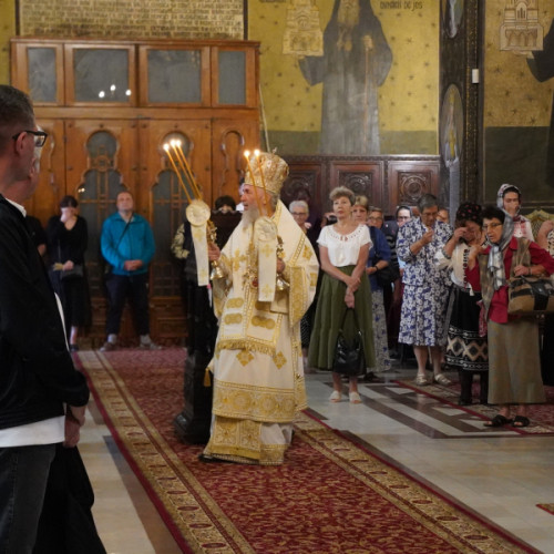 Inaltpreasfintitul Parinte Casian a oficiat slujba la Galati în Duminica a XI-a după Rusalii