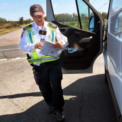 Bărbat din Botoșani, prins conducând cu permisul anulat la Iași