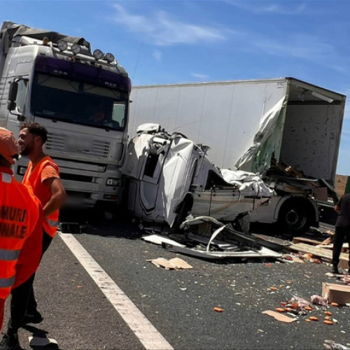 accident rutier pe drumul expres craiova-pitesti