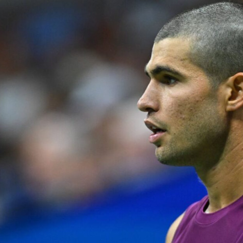 Carlos Alcaraz și-a schimbat look-ul din cauza unei greșeli a fratelui său