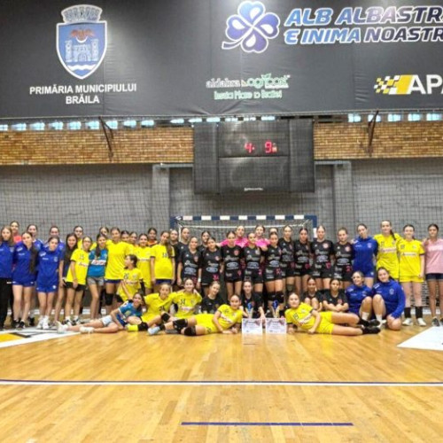Echipa de handbal junioare 3 a CSM Ploiești a câștigat „Cupa Dunărea” în sala polivalentă din Brăila