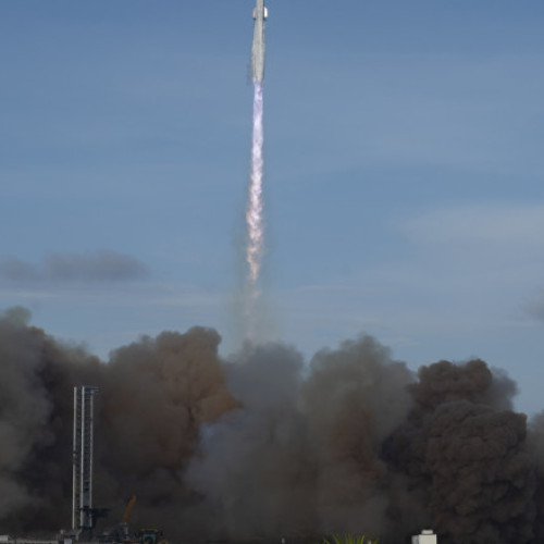 starship, racheta transformatoare a lui elon musk, a efectuat cu succes un nou zbor de testare