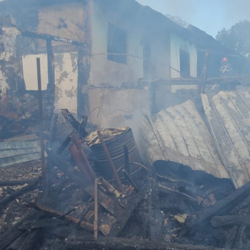 Proprietară de 88 de ani, rănită în incendiu