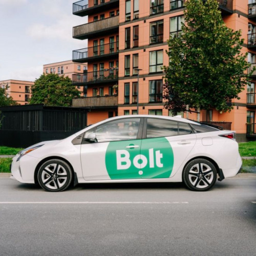 Bolt lansează categoria Premium în orașele Iași, Craiova și Galați