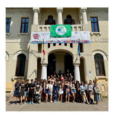 Elevi din Râmnicu Vâlcea participă la activități educaționale în Constanța