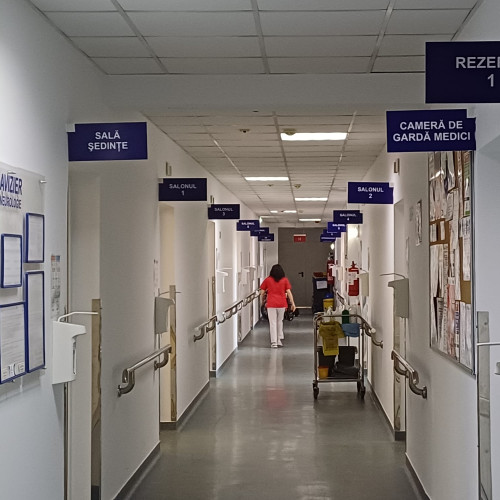 Spitalul județean de urgență „Mavromati” din Botoșani organizează un concurs pentru ocuparea a opt posturi de asistenți medicali, valabile pe perioadă determinată. Potrivit botoșaninews.ro, posturile sunt disponibile pe mai multe secții, iar condițiile pentru candidați variază în funcție de nivelul de studii și experiență.