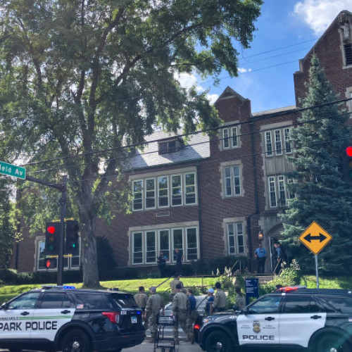 Atac armat într-o școală catolică din Minneapolis, cel puțin trei morți