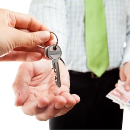 mai mult de jumătate dintre români plătesc peste 400 de euro pentru chirie, potrivit unui sondaj recent