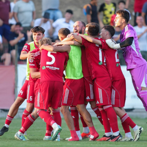 Sporting Liesti s-a calificat în grupele Cupei României, o performanță remarcabilă pentru o echipă comunală, conform site-ului viata-libera.ro. Deși părea o provocare dificilă, echipa din liga a treia a învins formația din liga a doua, CS Afumati, cu scorul de 2-1.