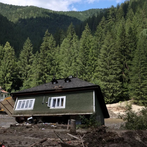 familie din brosteni, județul suceava, primește cea mai mare despăgubire pentru o locuință distrusă de inundații