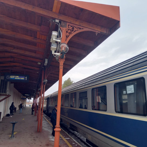 Două trenuri de călători între Botoșani și Suceava, anulate din cauza datoriilor CFR Calatori