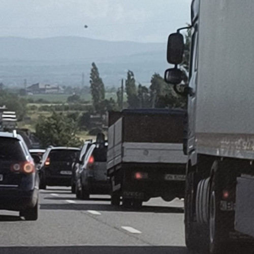 accident rutier în Vrancea: un șofer de 27 de ani a intrat în coliziune cu un autoturism