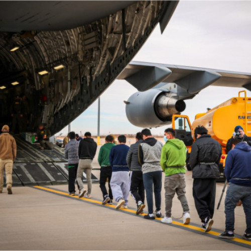 deportările ilegale în SUA: zboruri private și profituri uriașe