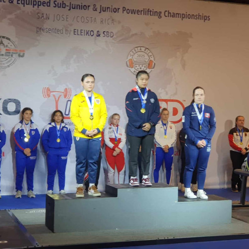 Alexandra Cazacu, medaliată la mondialul de powerlifting din Costa Rica