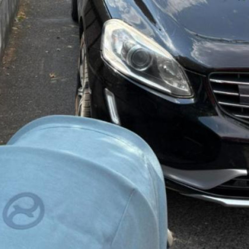 parcaje pe trotuare în cartierul dambu rotund din cluj-napoca, un pericol pentru pietoni și copii