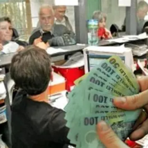 Creșterea cheltuielilor salariale în administrația publică, chiar și cu salariile înghețate