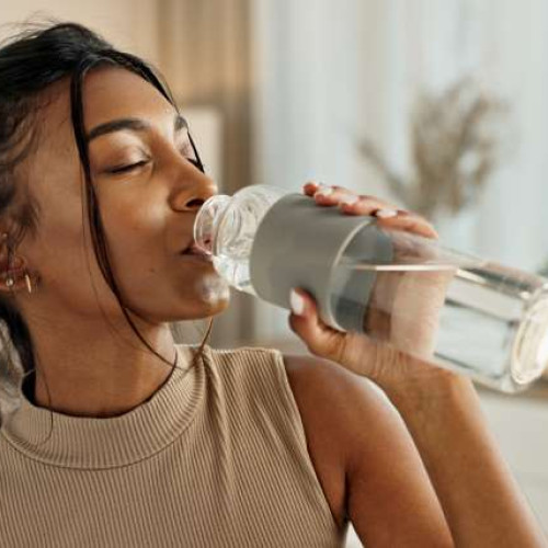 câtă apă trebuie să consumăm zilnic pentru o sănătate bună