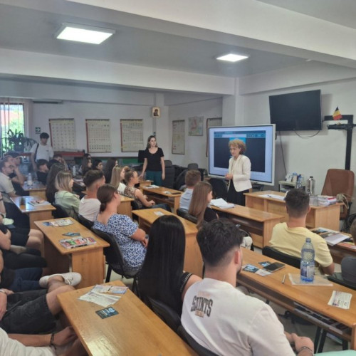 Ofițeri DGA au desfășurat o sesiune de educație anticorupție la Botoșani