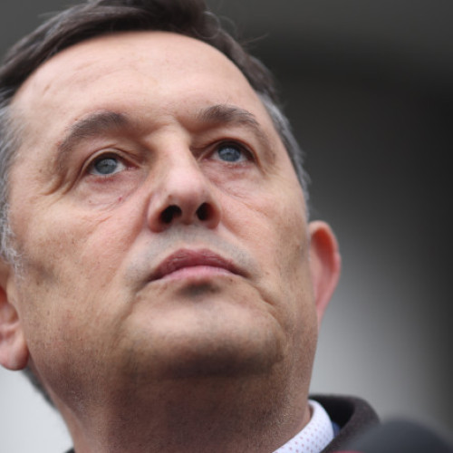 europarlamentarul AUR Gheorghe Piperea avertizează despre planurile Opoziției de a depune șase moțiuni de cenzură