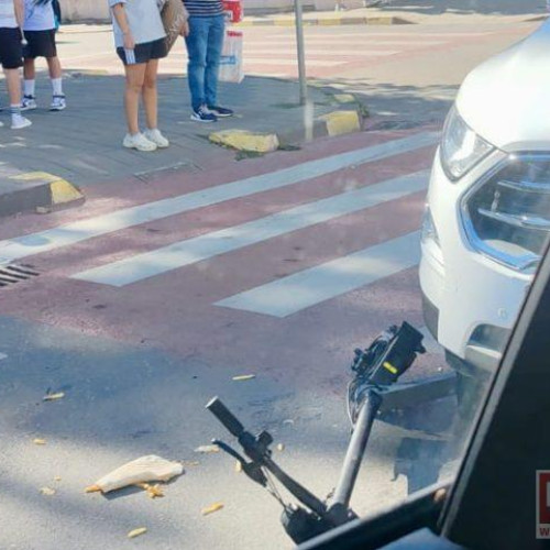 trotineta unui copil, lovit grav de o mașină pe trecerea de pietoni în botoșani