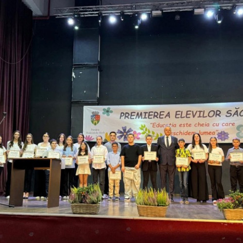 Peste 200 de elevi premiați pentru performanțe la olimpiadele naționale și internaționale