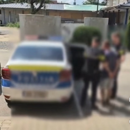 Tânăr de 25 de ani arestat după atac asupra unui nevăzător și furturi repetate