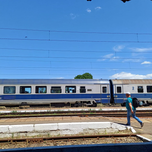 CFR SA renunță la decizia de anulare a două trenuri între Botoșani și Suceava