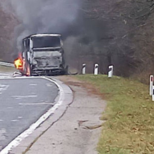 Autocar cuprins de foc pe centura Valcele-Apahida, fără victime