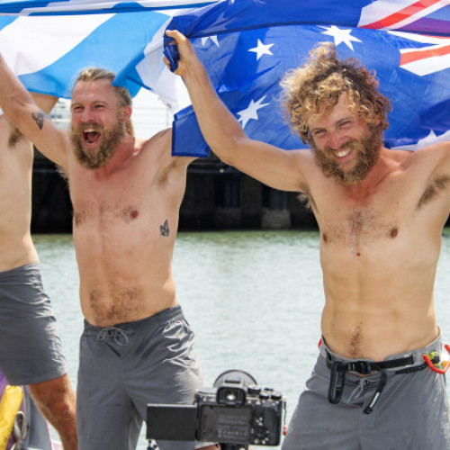 Video Trei frați din Scoția au stabilit un nou record: au vâslit fără oprire și fără sprijin peste întregul Ocean Pacific în 139 de zile