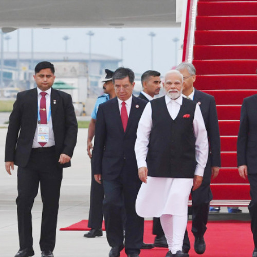 Narendra Modi, premierul Indiei, a ajuns în China pentru un summit regional, o premieră în ultimii 7 ani