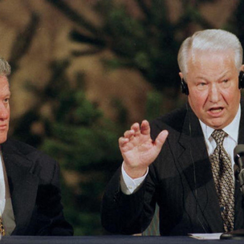 Clinton dorea sa aduca Rusia în NATO, potrivit documentelor din 1994