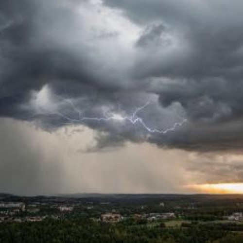 Cod galben de furtuni în 17 județe, în mai multe regiuni ale țării