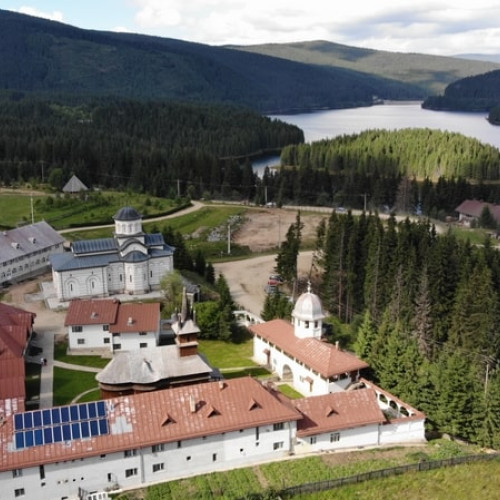Mănăstirea Oașa vrea să construiască un pangar pentru obiecte bisericești