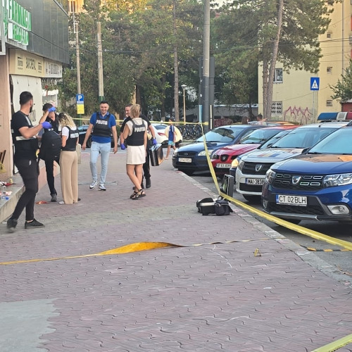 Doi bărbați înjunghiați aduși în spital după altercație la un bar din Constanța