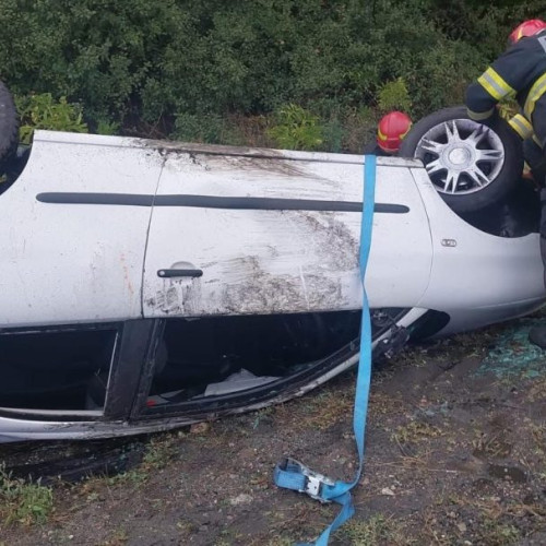 Accident rutier în Halânga pe DN 67, șoferul s-a autoevacuat