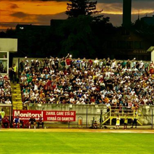 Stadionul Municipal din Botoșani a fost scena unui spectacol de lumini și mișcare în tribune