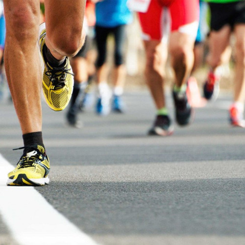 Studiu prezentat la ASCO 2025 sugerează risc crescut de adenoame la alergătorii de elită