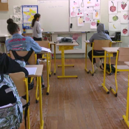 Școala trebuie să fie locul formării elevilor, nu al traumei