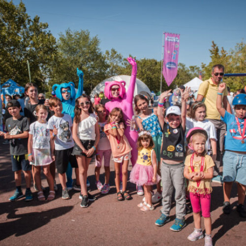 Școala de SuperEroii Itsy Bitsy aduce joacă și pregătire pentru noul an școlar