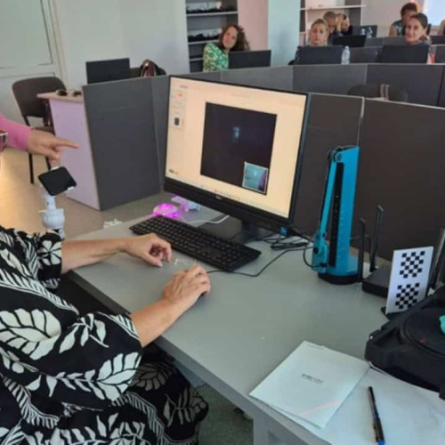 Elevii Colegiului Național "Lucian Blaga" din Sebeș vor învăța robotică în noul SmartLab