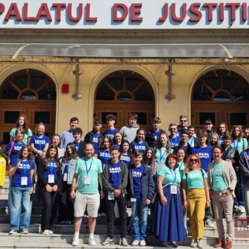 Legal Academy 7 aduce tineri din întreaga țară într-o tabără de educație juridică în Bucovina