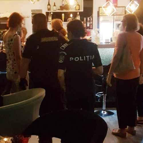 Doi bărbați cercetați pentru lovire la o terasă din Dângeni, după un incident