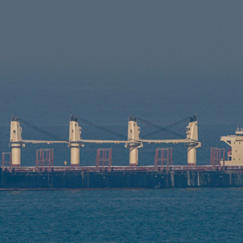 Rebelii Houthi revendica lovitura decisiva in Marea Rosie, o navă de marfă risca sa se scufunde