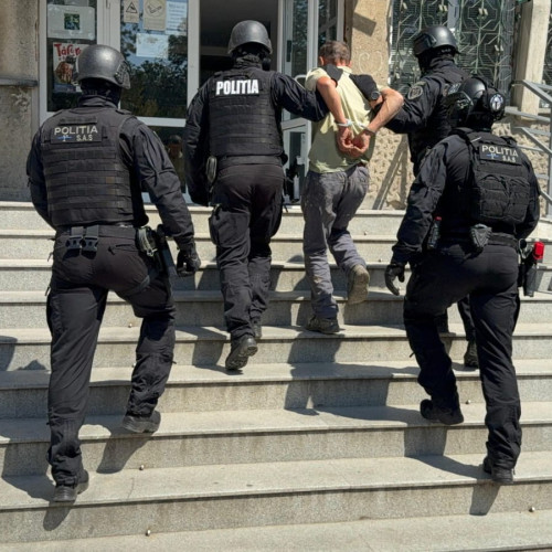 Bărbat arestat după ce ar fi violat-o pe fiica vitregă