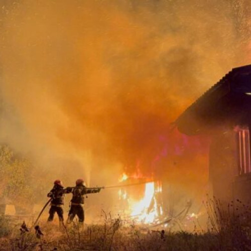 Incendiu la barăcile constructorilor de pe strada Ciobanului