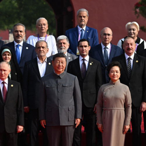 Foștii premieri Adrian Năstase și Viorica Dăncilă au participat la parada de la Beijing