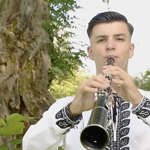 Rareș Coman din Alba lansează videoclipul „Țarina moțească”