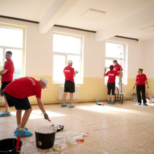 Companii VIG susțin educația prin proiect de renovare în școală